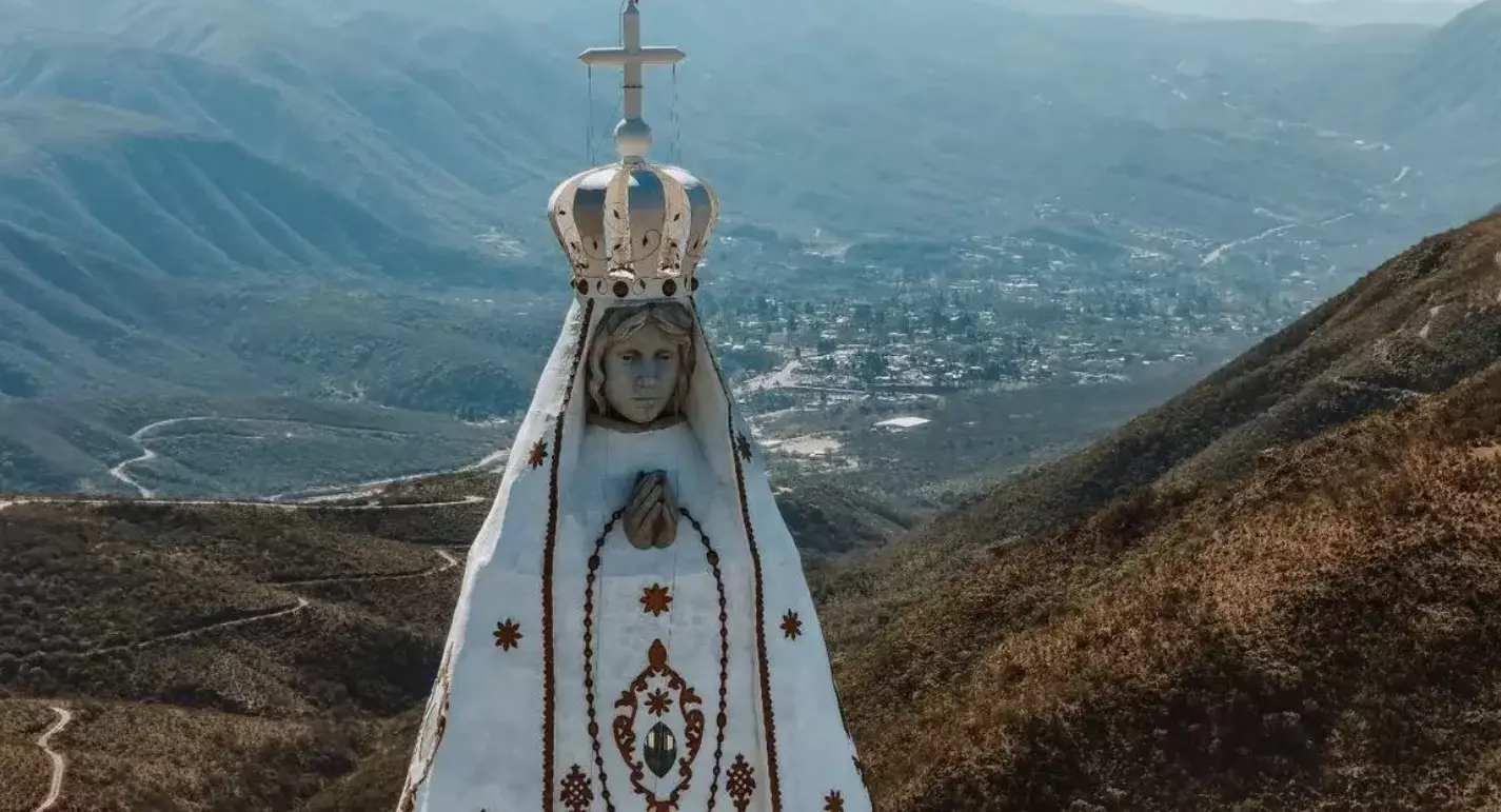 Argentina Supera Brasil: Nova Estátua da Virgem do Vale é Maior que o Cristo Redentor